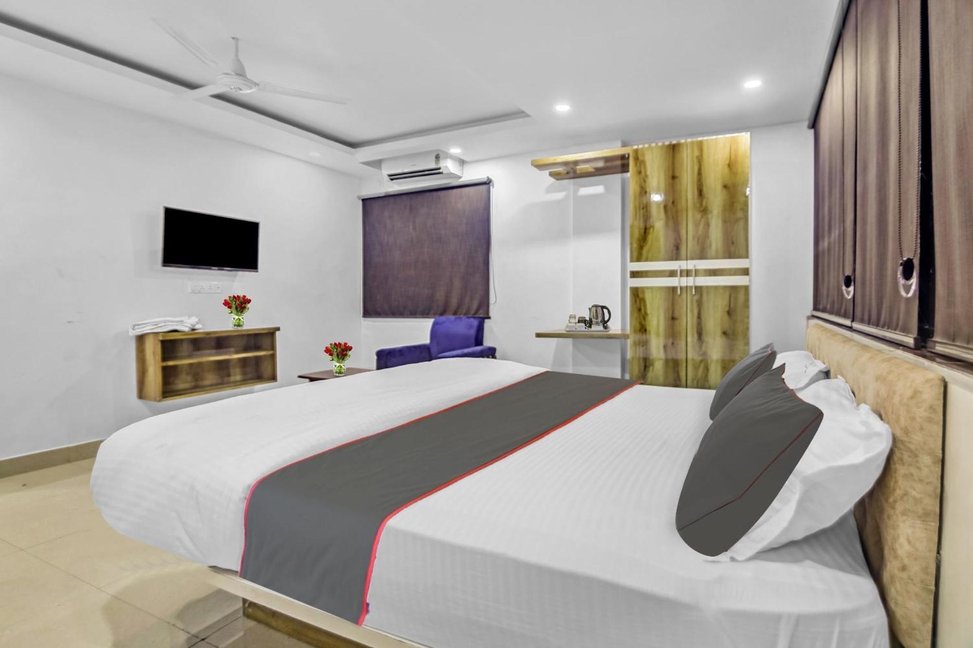 Capital O The Jumar Hotel Silwai Exterior photo
